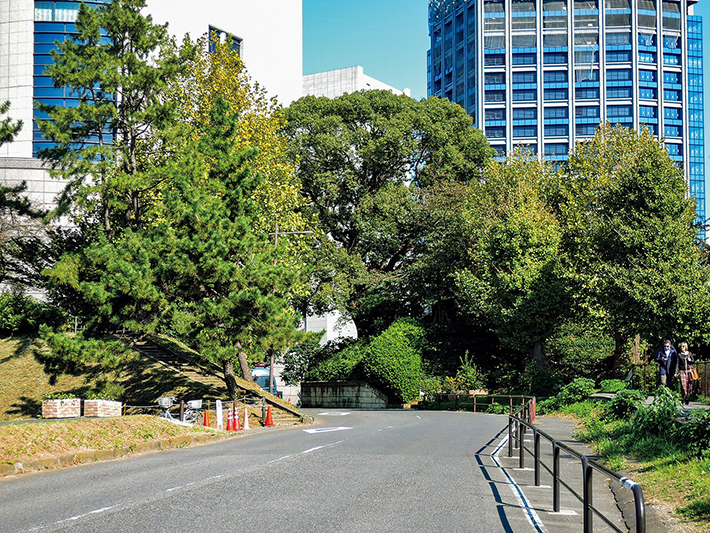 ちよだ歴史さんぽMAP】江戸城とお堀めぐり「親藩大名のお屋敷街をゆく