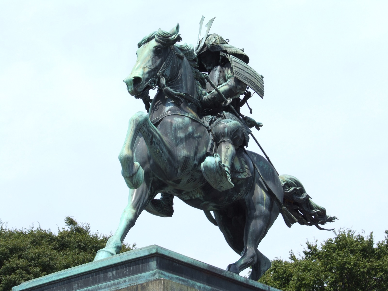 楠木正成　金属製　騎馬武者　馬上武者　横幅最大約３９センチ 楠木正成 金属製 騎馬武者 馬上武者 横幅最大約39センチ - メルカリ