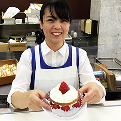 近江 屋 洋菓子 店